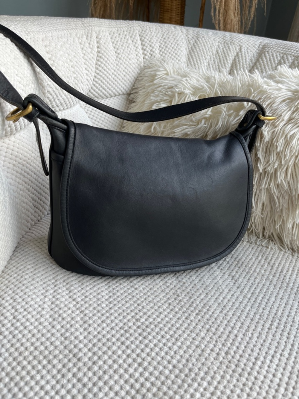 Vintage Coach Classic Black Leather Flap Shoulder/Crossbody - #4150